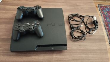Digər oyun və konsollar: Sony PlayStation 3 oyun konsolu iki ədəd "DualShock" pultu və bütün