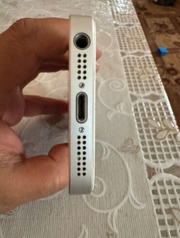 купить айфон 5 с: IPhone SE, 128 ГБ, Серебристый, Коробка