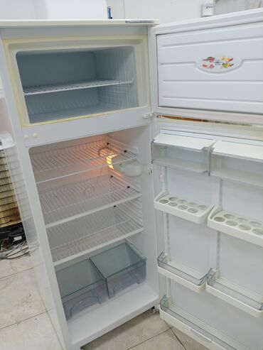 холодилники бу: Холодильник Atlant, Б/у, Двухкамерный, De frost (капельный), 55 * 145 *