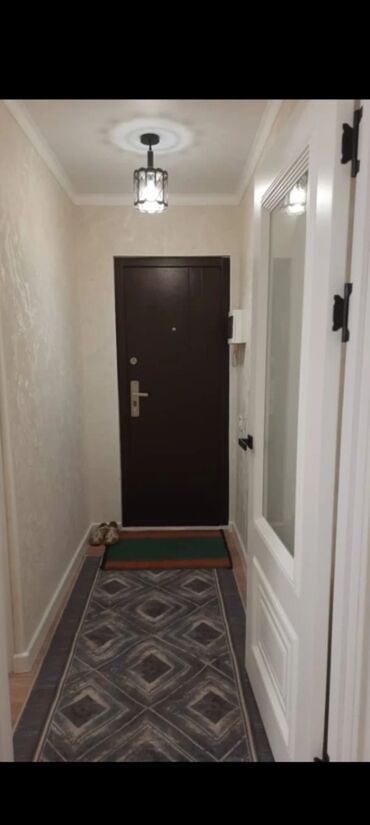 сниму квартиру ош долгосрочная: 1 бөлмө, Риелтор, Чогуу жашоосу жок, Жарым -жартылай эмереги бар