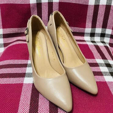 Сапоги: Продаю сапоги деми+зима Продаю сапоги деми+зима Цвет серый Размер 37 — 13