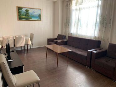 Uzunmüddətli kirayə mənzillər: Yasamalda midada 12 mertebeli binanın 10-cü mərtəbəsində yerləşən — 4