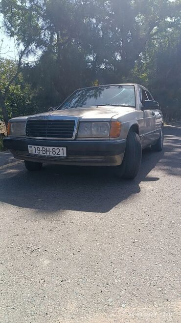 Mercedes-Benz: Mercedes-Benz 190: 2.5 l | 1990 il Sedan