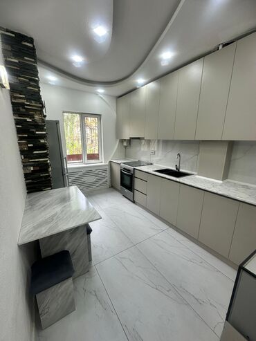 гоголя московская: 3 комнаты, 70 м², 105 серия, 3 этаж