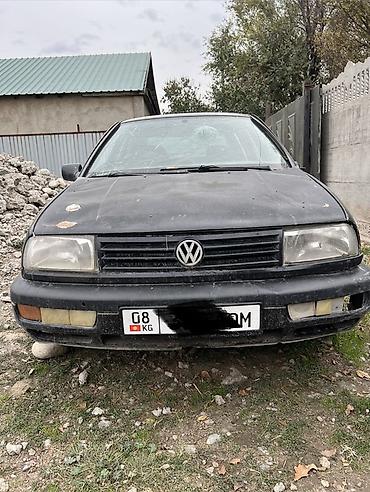 Volkswagen Vento: 1989 г., Седан