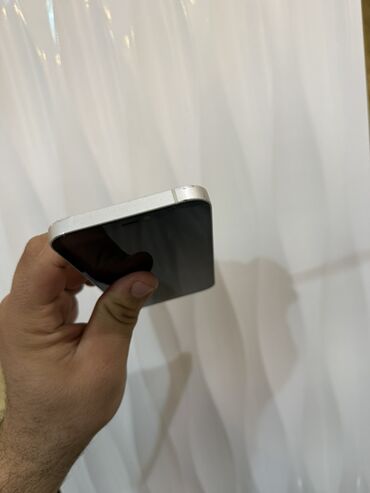 Apple iPhone: IPhone 12, Б/у, 64 ГБ, Белый, Защитное стекло, Чехол, Кабель, 81 % — 5