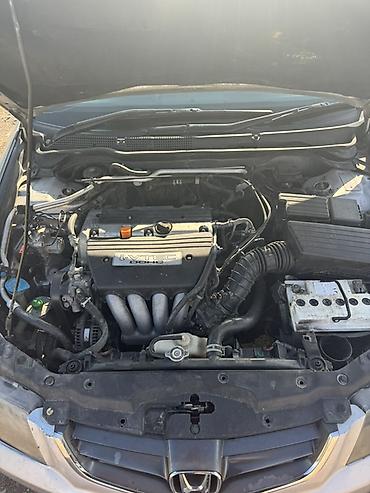 электра машына: Honda Accord: 2005 г., 2 л, Кол менен иштөөчү, Бензин, Седан — 4