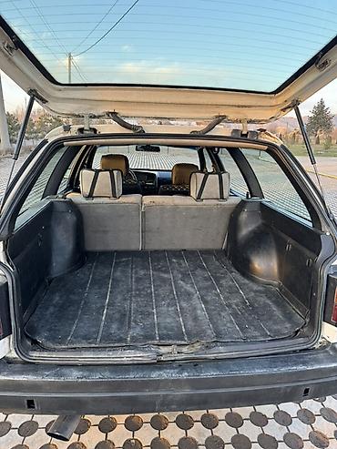 Volkswagen: Volkswagen Passat Variant: 1992 г., 1.8 л, Механика, Бензин, Универсал — 10