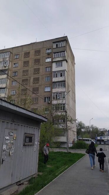 продаю квартиру в центре: 1 комната, 43 м², 105 серия, 8 этаж, Евроремонт