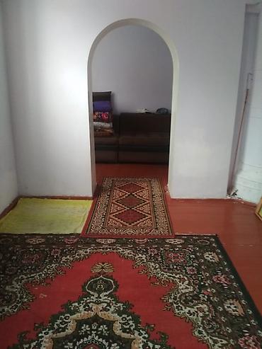 Продажа коттеджей и домов: Дом с двором - Одноэтажный кирпичный дом с двускатной крышей из — 9