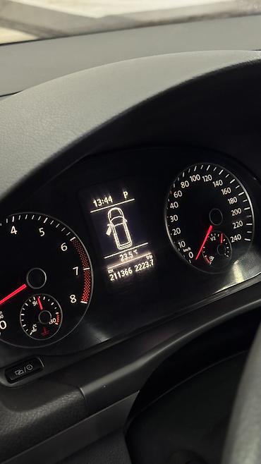 фольсваген: Volkswagen Touran: 2012 г., 1.4 л, Робот, Бензин, Минивэн — 9