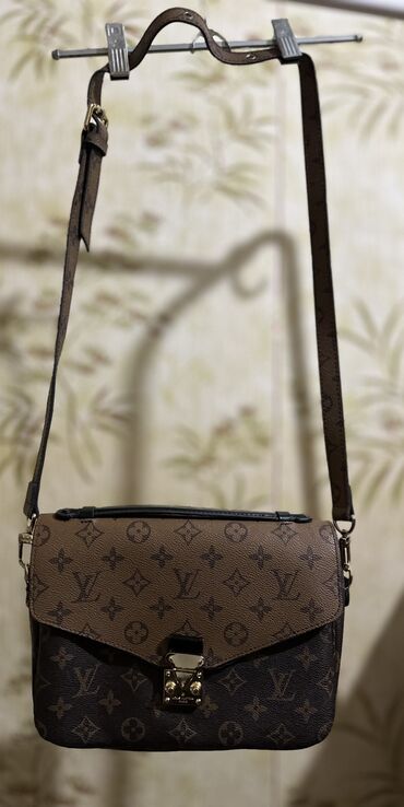 хозяйственные сумки бишкек: Классическая сумка, Louis Vuitton, Женские, Б/у