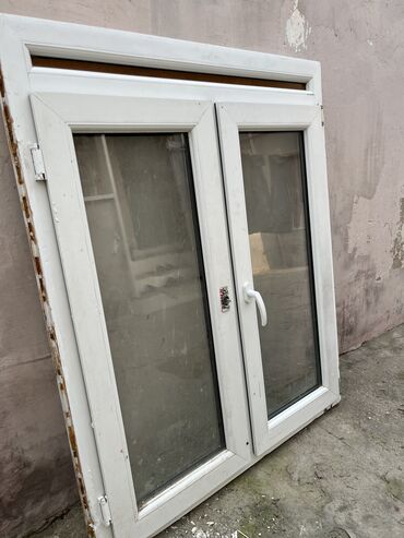 Oyuncaqlar: Plastık pencere Pencerının alt hıssesınde sınıg var sekıllerde Görünür — 5