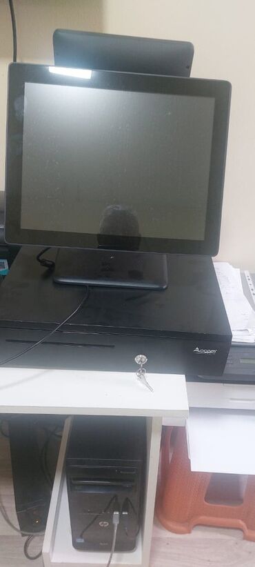 Digər kassa avadanlığı: Mağaza/kassa üçün tam iş masası avadanlıq dəsti Tərkib: - LG LCD — 5