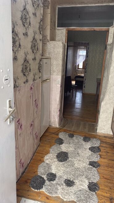 Гаражи: Kiraya verilir 2 otağ bir kuxna Xaladelnik paltaryuyan var. Zıg