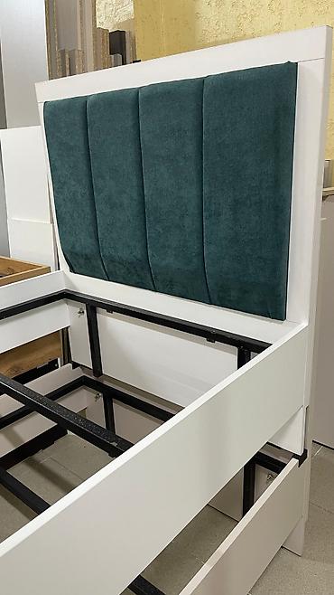 Односпальные кровати: Кровати размер200×90см каркас железный, круговой ПВХ. Матрац — 19