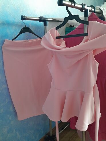 гель для сужения розовая женщина отзывы: Вечернее платье, Средняя модель, Без рукавов, Камни
