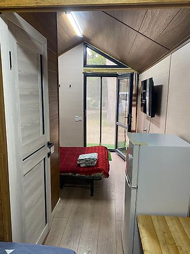 Иссык-Куль 2026: Коттедж, барн хаус ЦО Рахат, Кара-Ой (Долинка), Охраняемая территория, Парковка, стоянка — 11