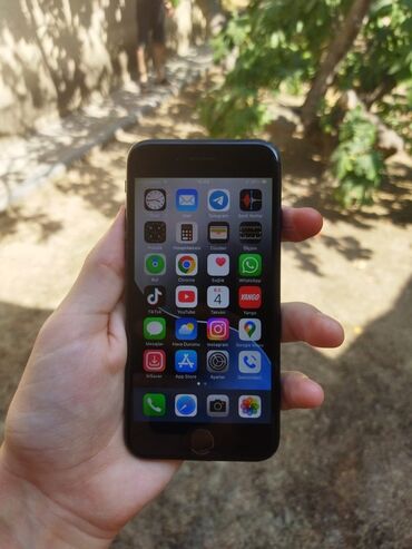 bar vitrini: IPhone 7, 32 GB, Qara, Barmaq izi