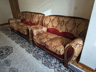 двухместный диван: Диван-кровать, Б/у