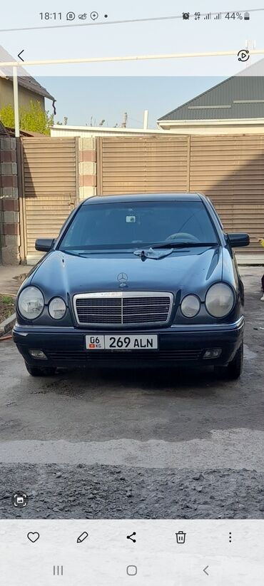мерс испиринтер: Mercedes-Benz A 210: 1996 г., 2 л, Механика, Бензин, Седан