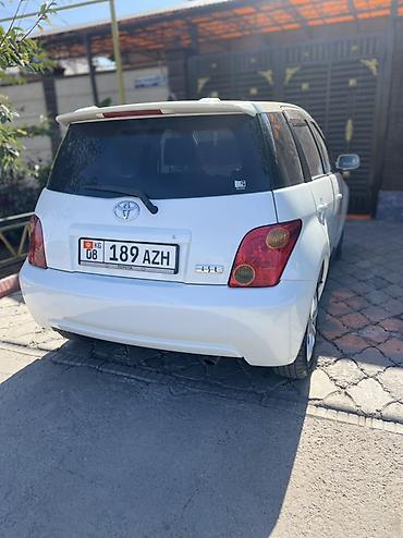 Toyota: Toyota Ist: 2002 г., 1.5 л, Автомат, Бензин, Хэтчбэк — 4