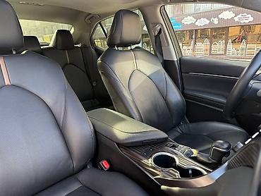 лексия машина: Toyota Camry: 2020 г., 2.5 л, Автомат, Гибрид, Седан — 6