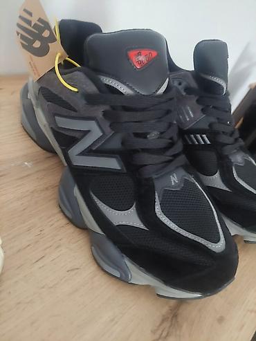 bele patike 36: Nove New Balance patike,sa etiketom,broj 45. Dobijene na poklon,ali ne — 1