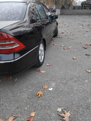 Mercedes-Benz: Mercedes-Benz C 200: 2 l | Sedan — 8