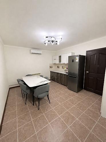 Кыймылсыз мүлк: 🏡Продаётся 3комн.кирпичн.дом Военно-Антоновка (Кожомкул)! 📐 Дом: 70 м² — 5