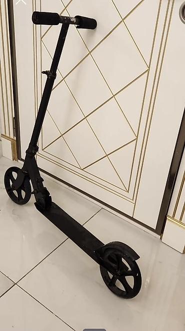 Samokatlar: Şəhər içi rahat hərəkət üçün yüngül və praktik şəhər skuterı — 3