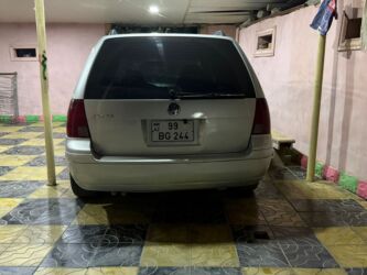 Volkswagen: Volkswagen Jetta: 2 l | 2001 il Universal — 7