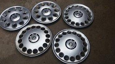 oval: Alfa Romeo 156 fabricke ratkapne 15 TICE. Cena se odnosi na — 2