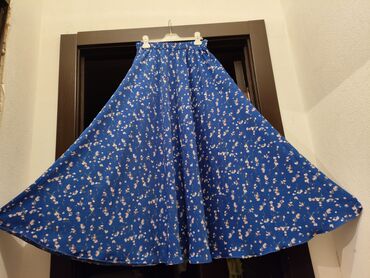 Ətək klyoş yenidir.Ölçü standart.160 boya uyğun.Material mədinə ipəyi