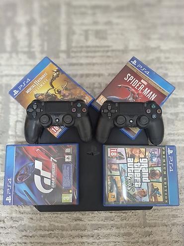 PS4 (Sony PlayStation 4): Ps 4 + 2 джойстика и 4 диска с играми.
Состояние отличное — 2