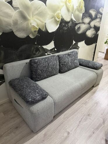 диван стол для кафе: Прямой диван, цвет - Серый, Б/у