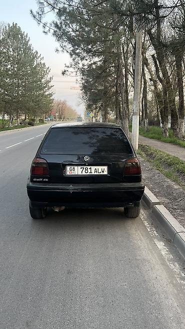 Volkswagen: Volkswagen Golf: 1993 г., 1.6 л, Кол менен иштөөчү, Бензин, Хетчбек — 3
