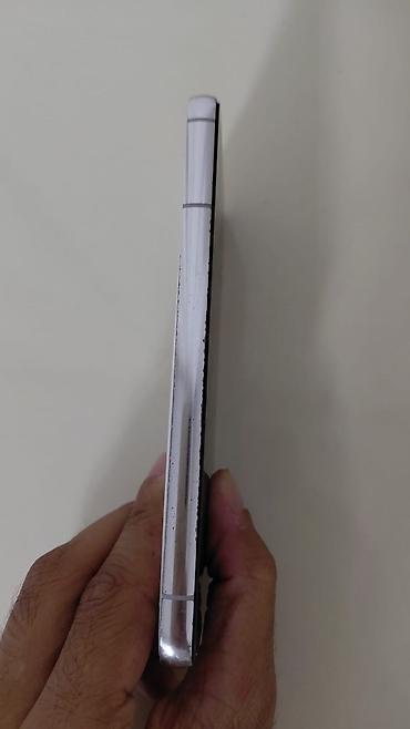 s22 mini: Samsung Galaxy S22, rəng - Ağ — 1