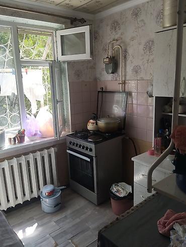 Продажа комнат: Продаю 1 комнатную квартиру, в мкр Кок Жар, 104 серии, 1 этаж из 5 — 10