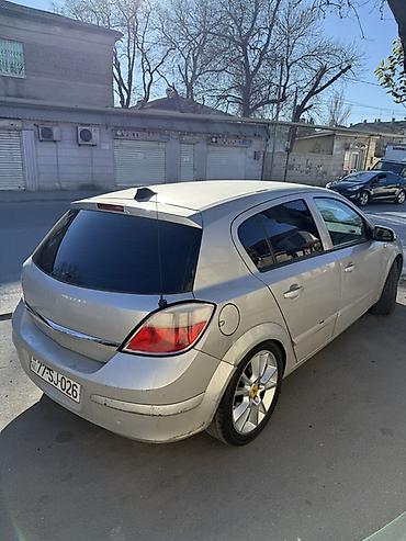 Opel: Opel Astra H hatchback - Kuzov: 5 qapılı hatchback, gümüşü rəng - — 3