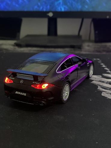 Искусство и коллекционирование: Металлическая модель автомобиля Mercedes-AMG GT 63S - Масштаб — 3