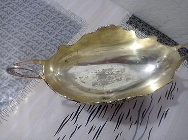 dekor vitrin: Gümüşü rəngdə, iki qulplu dekorativ qab - Material: metal ərinti — 4
