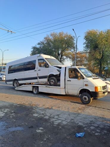 эвакуатор арча бешик: Көтөргүсү менен, Гидроманипулятору менен, Кыймылдуу платформасы менен