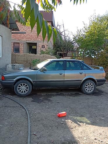 обмен на бортовой: Audi 80: 1992 г., 2 л, Механика, Бензин, Седан — 7