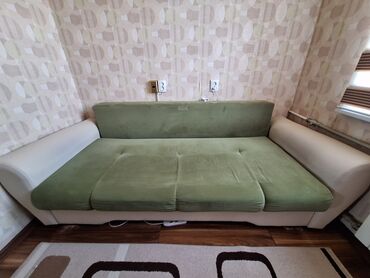 старый вещи: Диван-кровать, цвет - Зеленый, Б/у