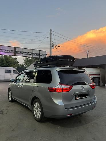 corolla 2016: Toyota Sienna: 2016 г., 3.5 л, Автомат, Бензин, Минивэн — 5