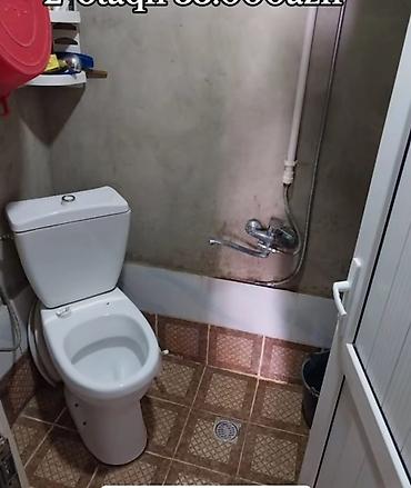 Həyət evləri və villalar: Satılır: 2 otaqlı həyət evi Ünvan:Polad Həşimovda Məktəbin yanı,yol — 5