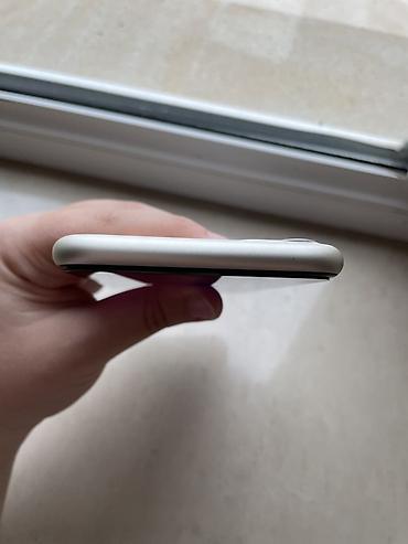Apple iPhone: IPhone 11, Ağ — 6
