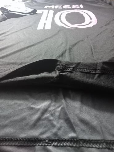 Спортивная форма: Именитый футболист в период клубного футбола! Комплект: футболка с — 11