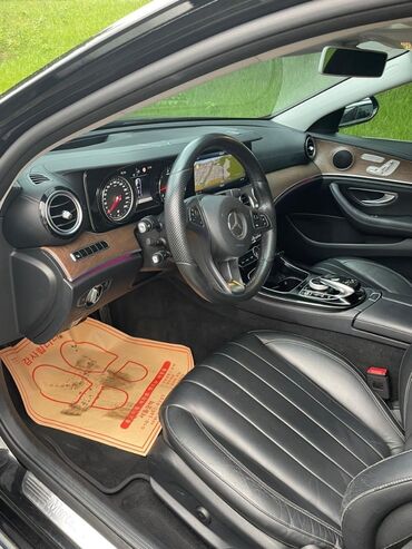 Mercedes-Benz: Mercedes-Benz E 220: 2 l | 2016 il Sedan — 7